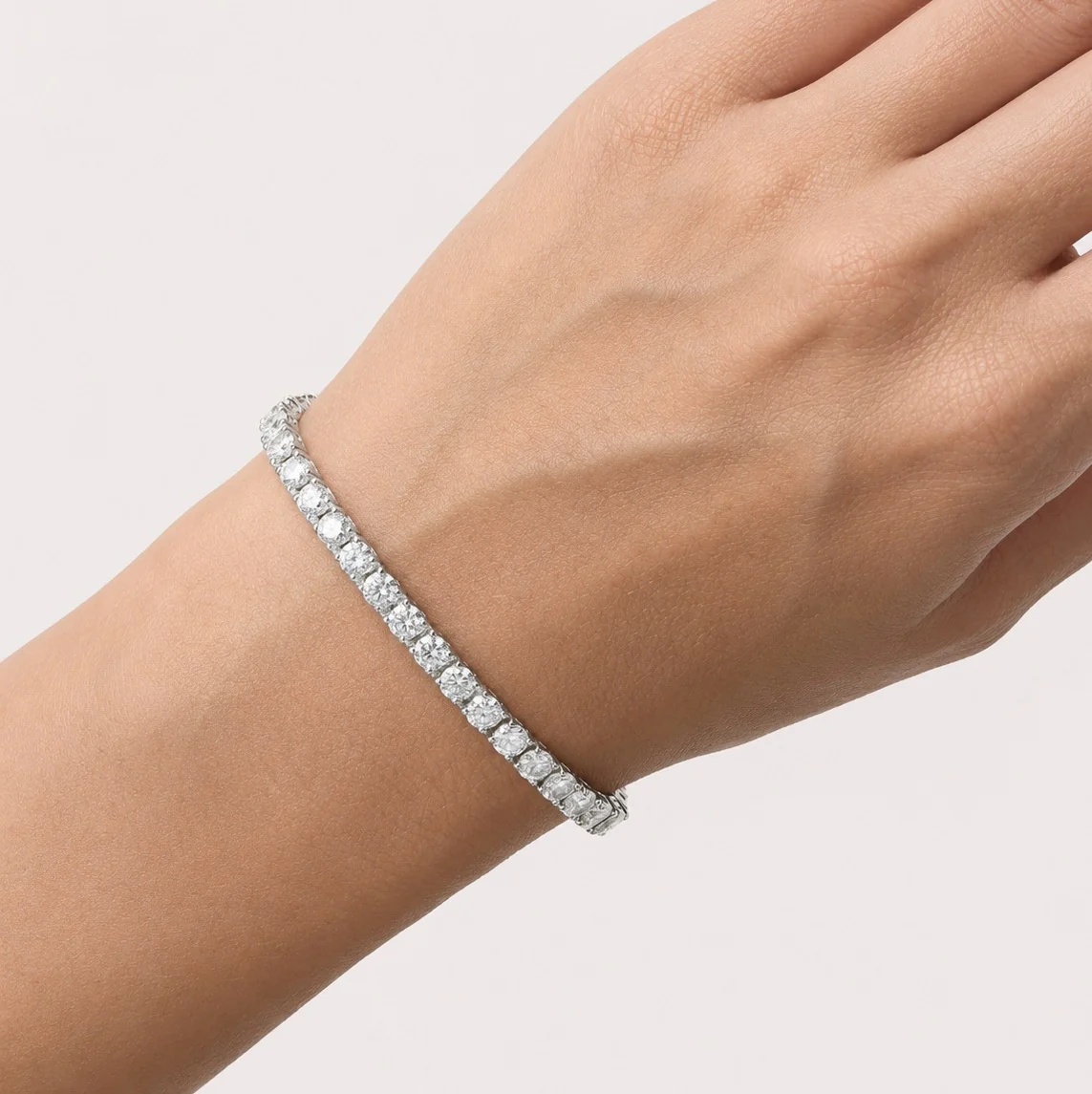 10.00 ct D/VVS Lab Diamond Claw Set Tennis Bracelet in 9k Gold 7in | Amada Diamonds - Image 4
