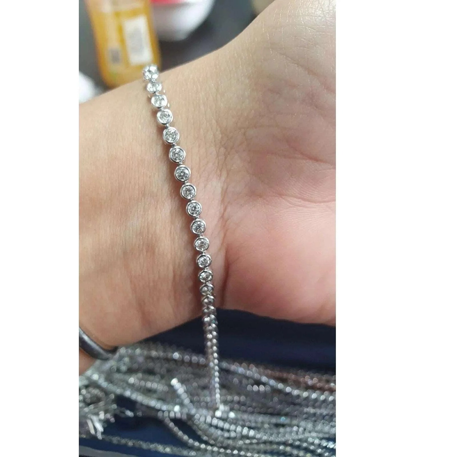 3.00CT F/VS ROUND DIAMOND BEZEL SET TENNIS BRACELET FOR WOMEN'S IN HALLMARKED 18K WHITE / YELLOW GOLD - Image 5