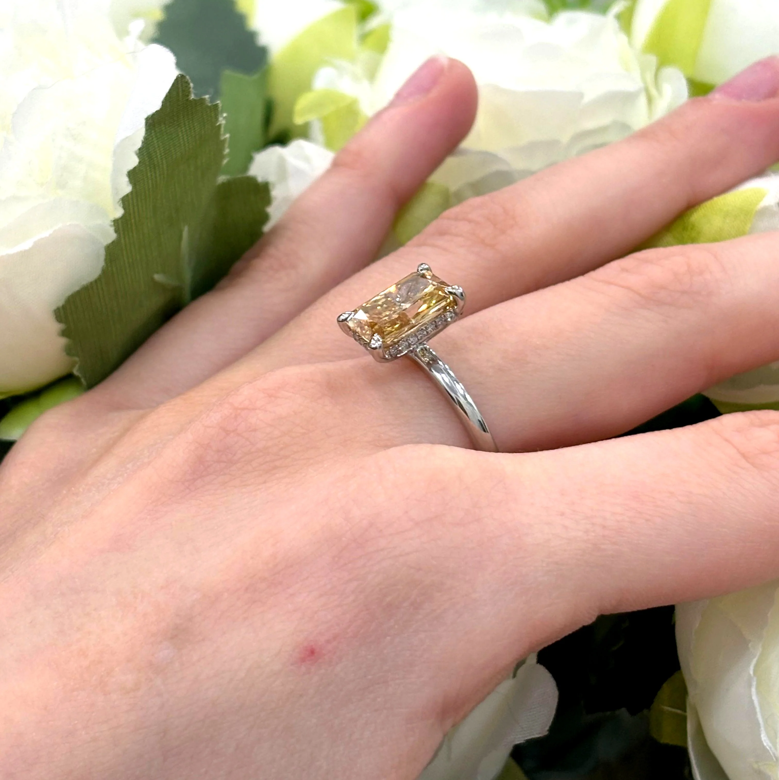 3.35 Carat IGI Lab Fancy Vivid Yellow Radiant Diamond Hidden Halo Engagement Ring In Platinum - Image 3