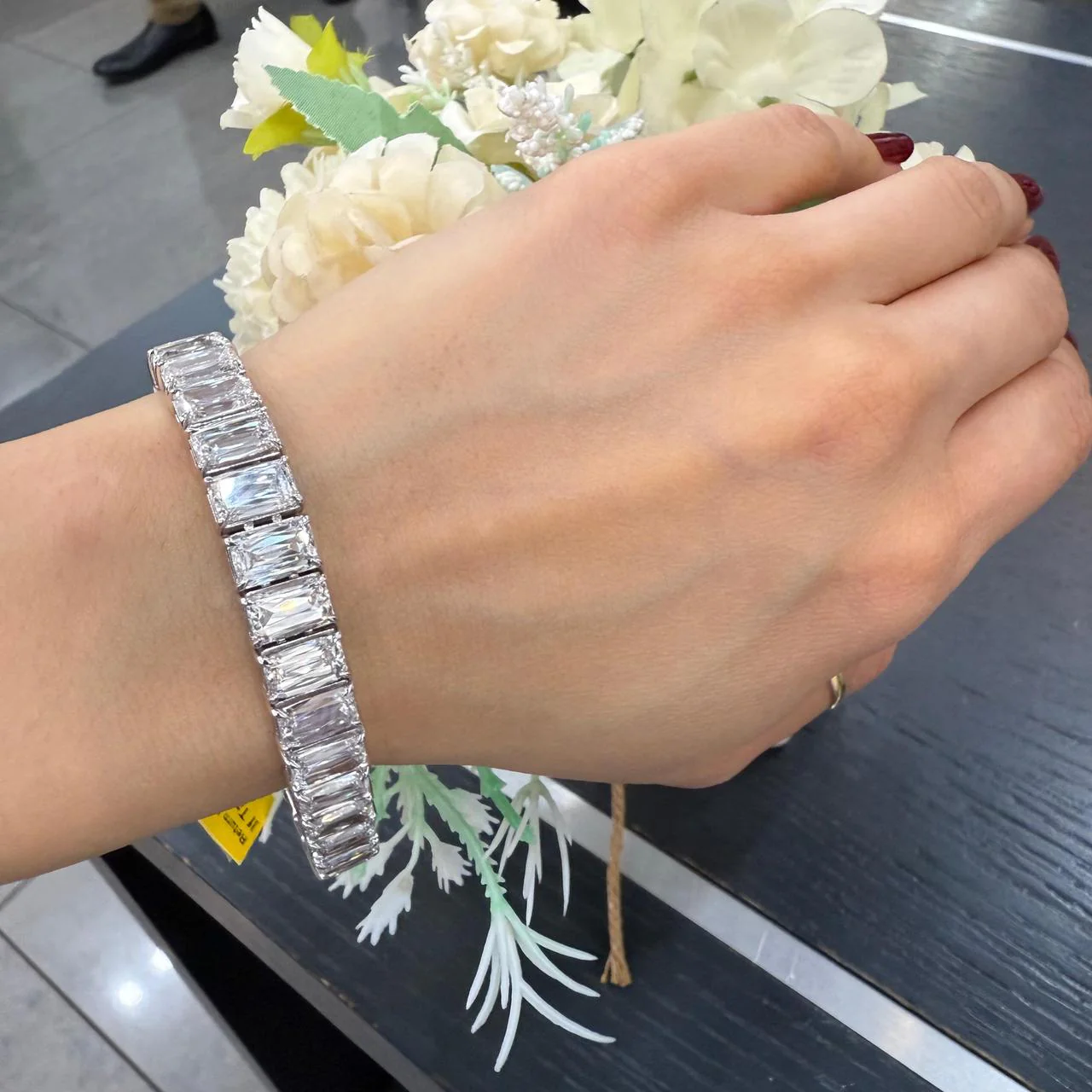 D-E/VS 48.00Ct Ashoka Cut Lab Diamond Bracelet In 9k Gold 7.50inch - Image 2