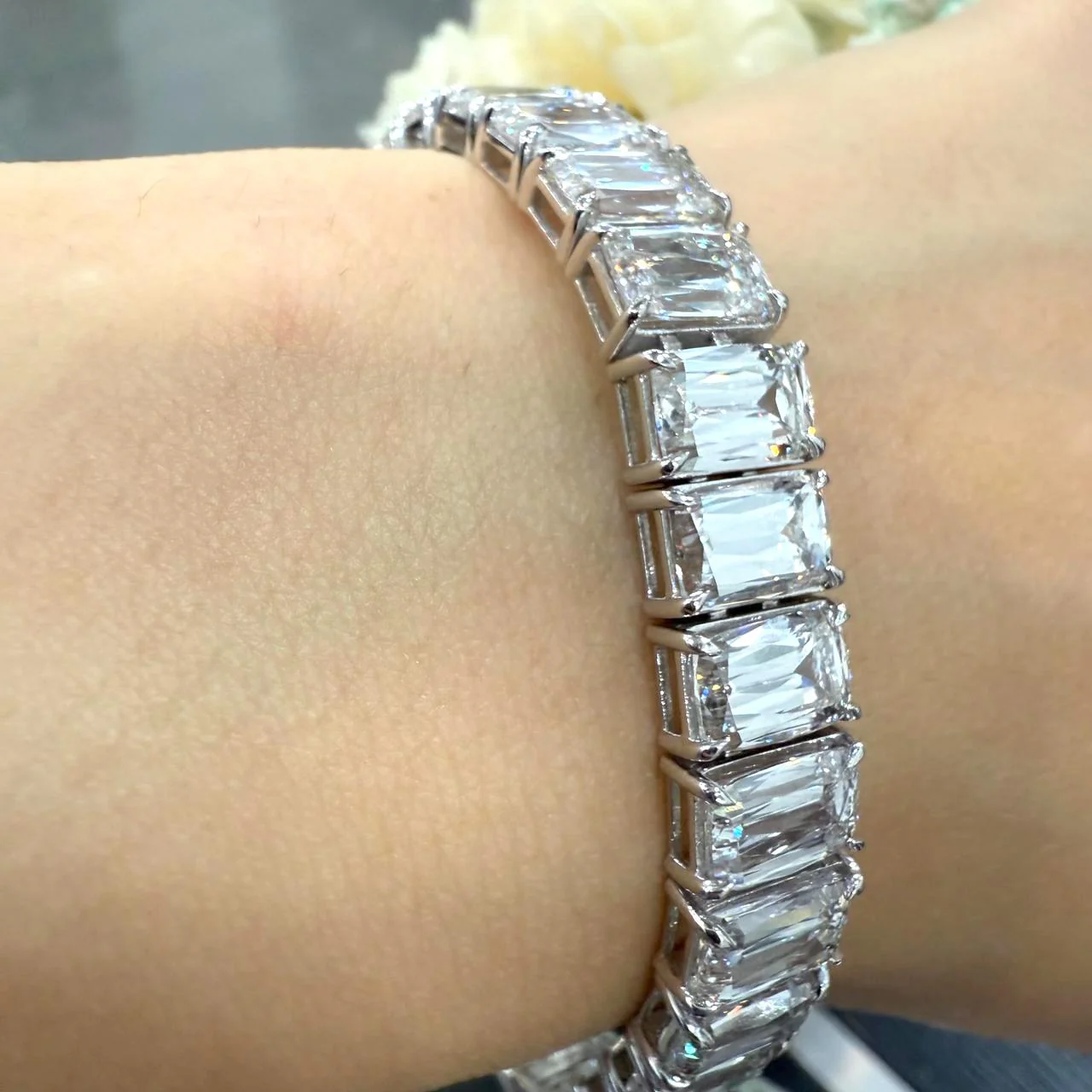 D-E/VS 48.00Ct Ashoka Cut Lab Diamond Bracelet In 9k Gold 7.50inch - Image 5