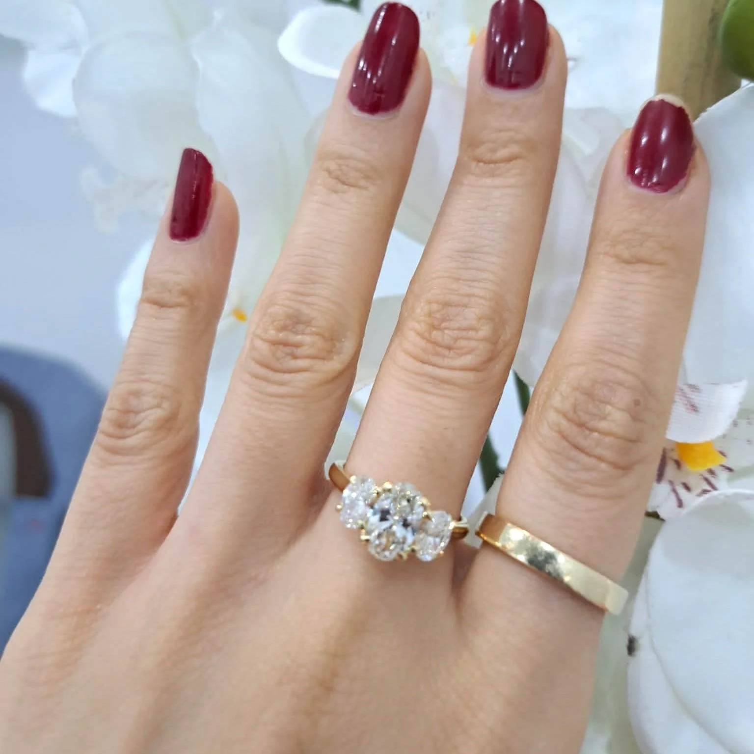 Best Offer..! F/VS 1.94 Ct Oval Diamond Trilogy Engagement Ring In 18k Gold - Image 3