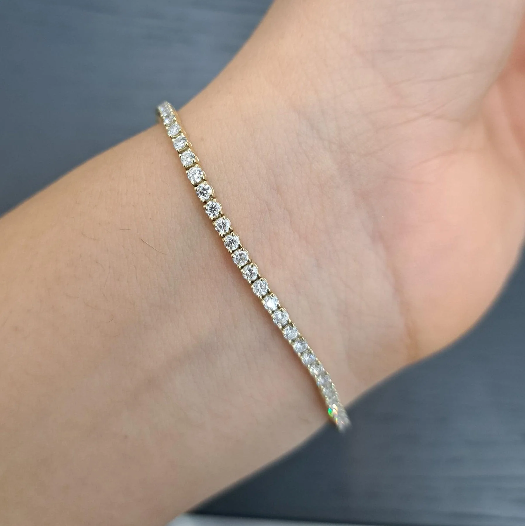 Clearance 3.00Ct F-G/VS Natural Round Brilliant Diamond Tennis Bracelet In 18k Gold - Image 3