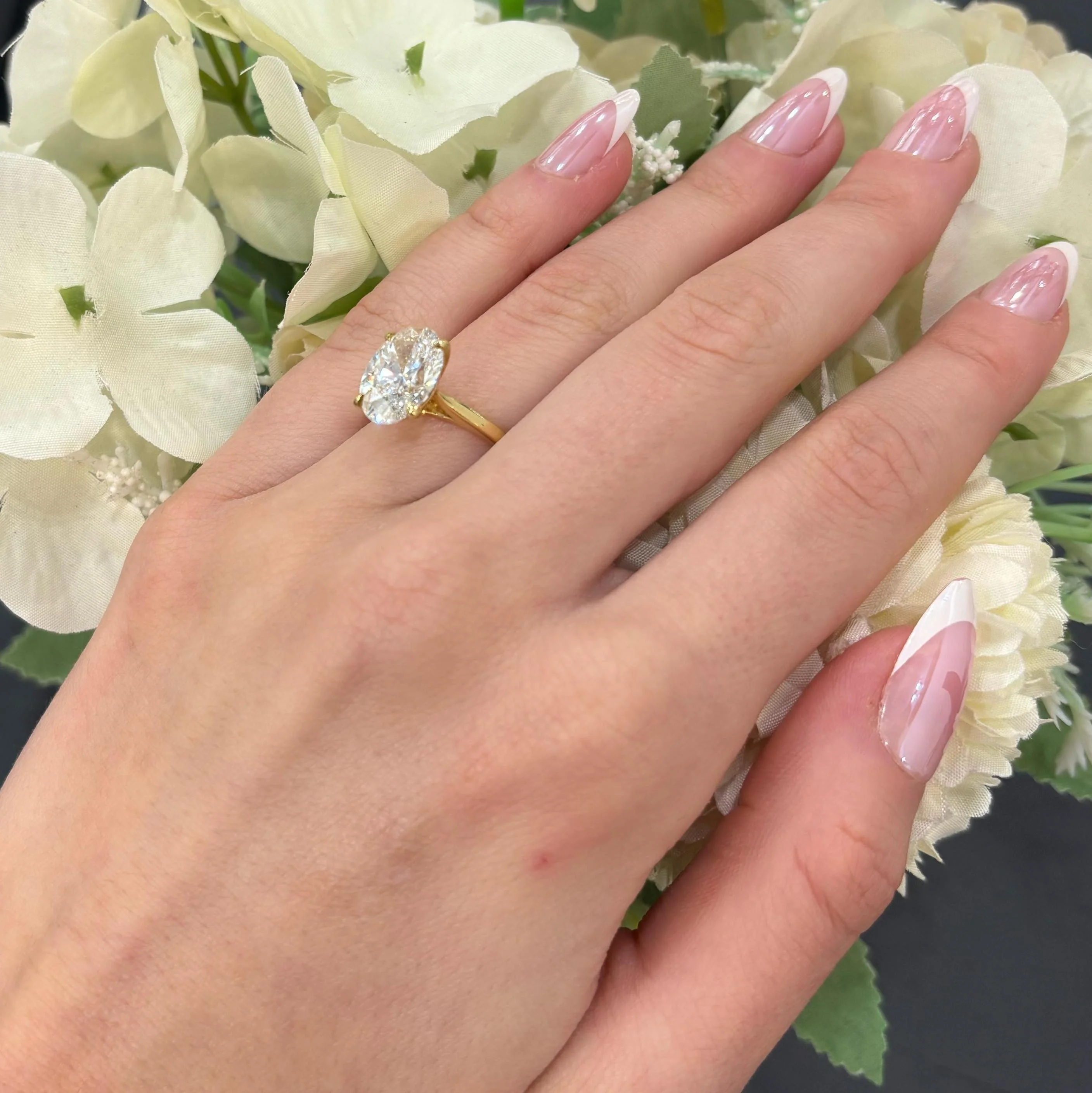 Special Offer ! F/VS 4.00 CT IGI Certified Oval Diamond Solitaire Engagement Ring in 18k Yellow Gold - Image 2