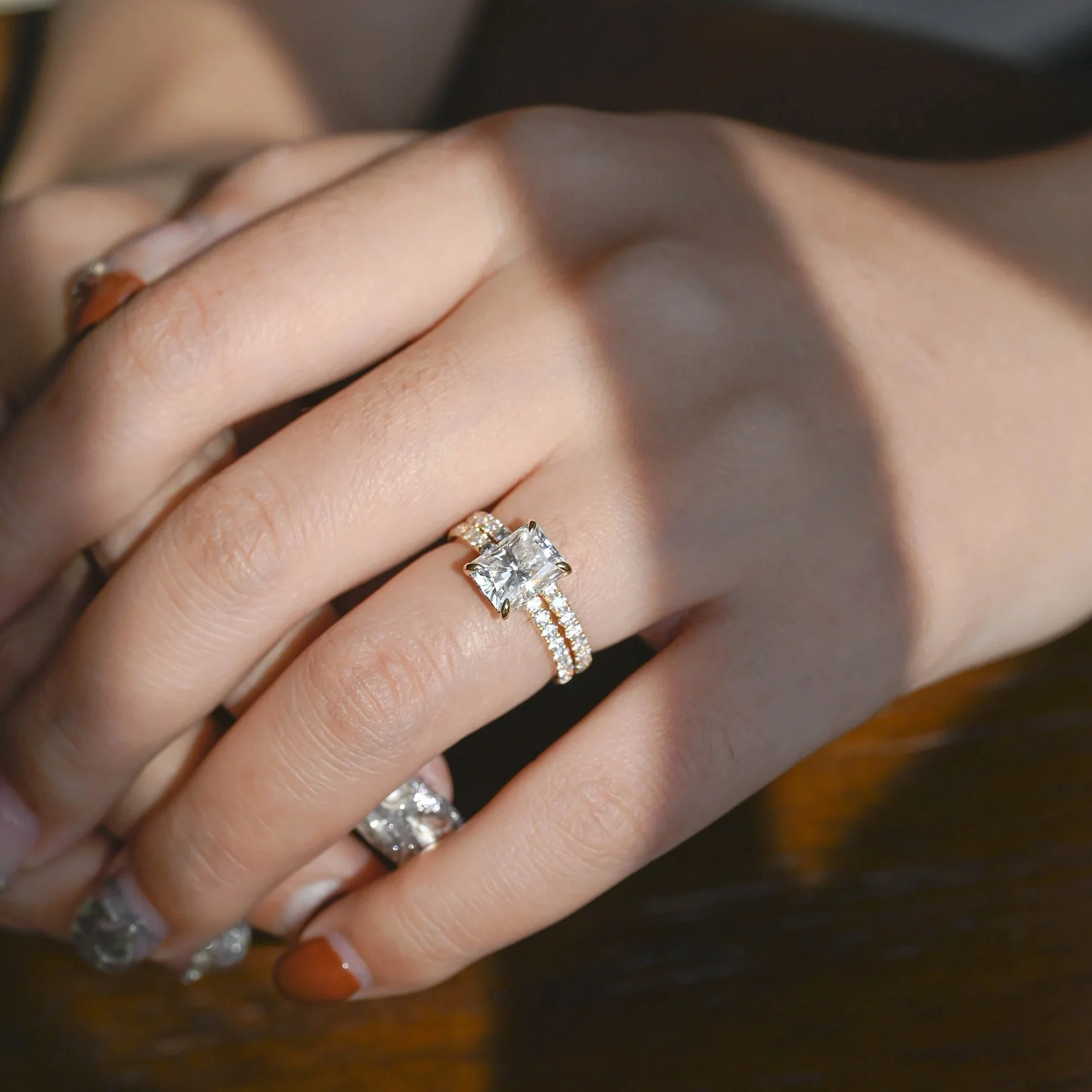 E/VS 3.50Ct Radiant Diamond Bridal Set Engagement Ring - Image 3
