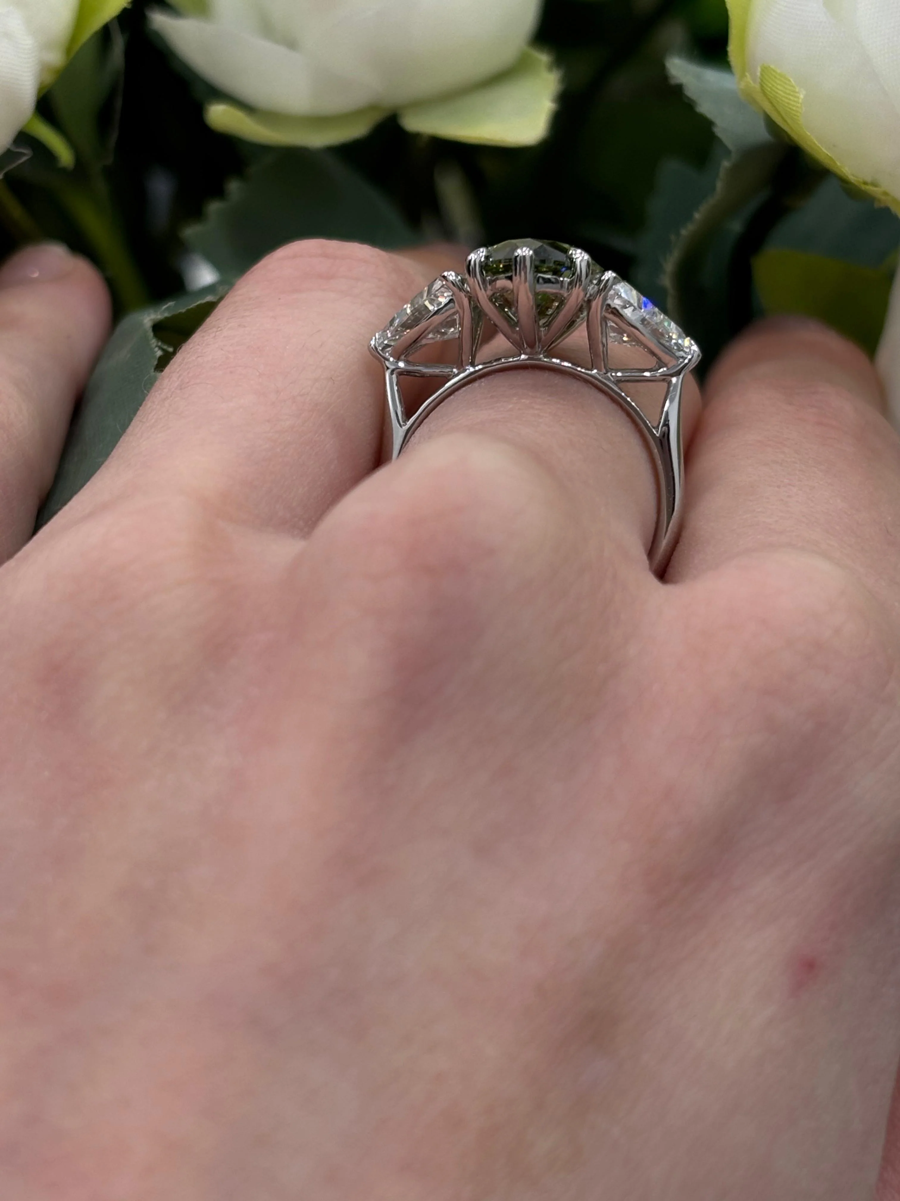 IGI 7.29Carat Lab Grown Fancy Vivid Green Marquise & Side Tapper Baguette Diamond Trilogy Ring  In Platinum - Image 4