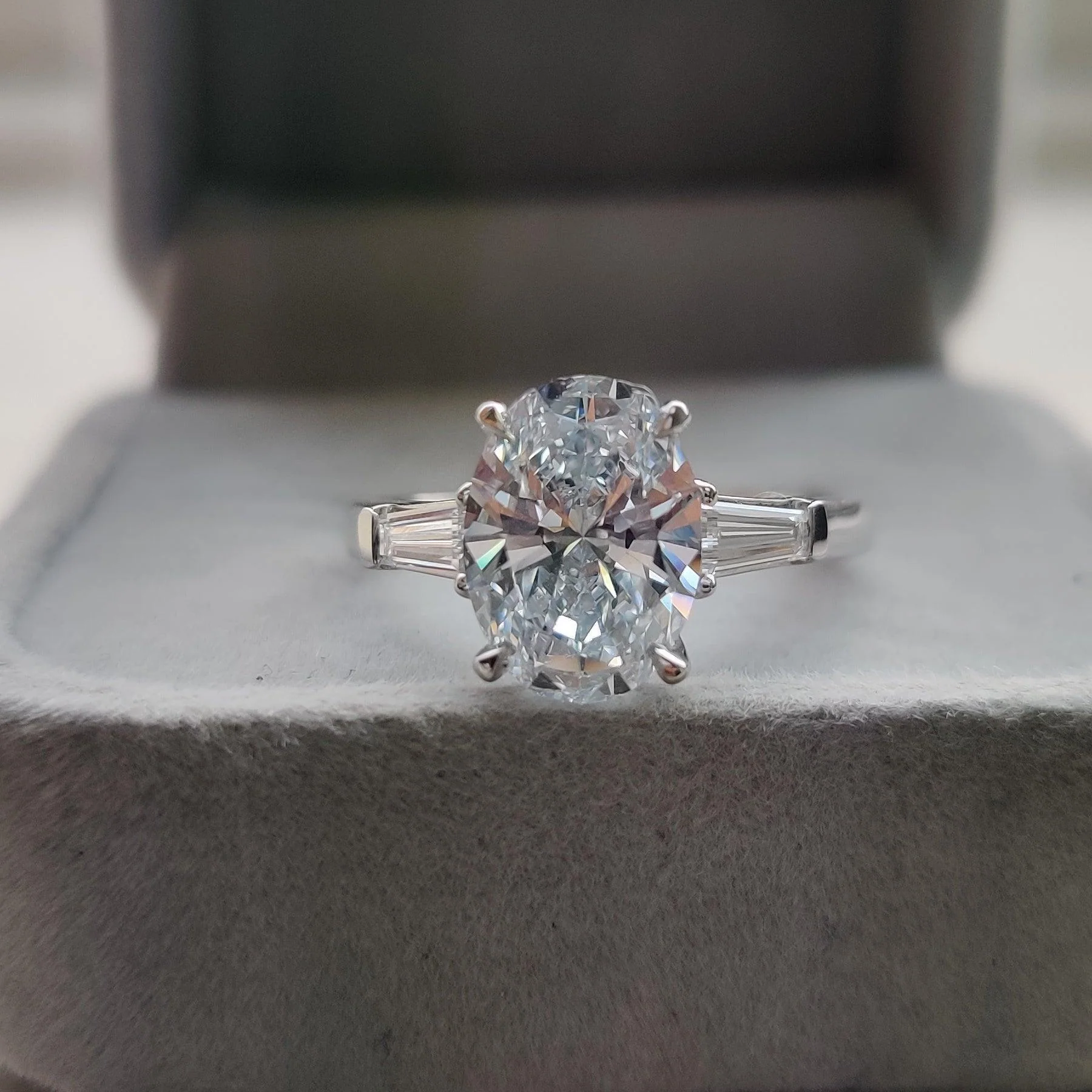 IGI Certified Diamond Oval Cut Trilogy Engagement Ring 1.50-4.50CT - Image 6