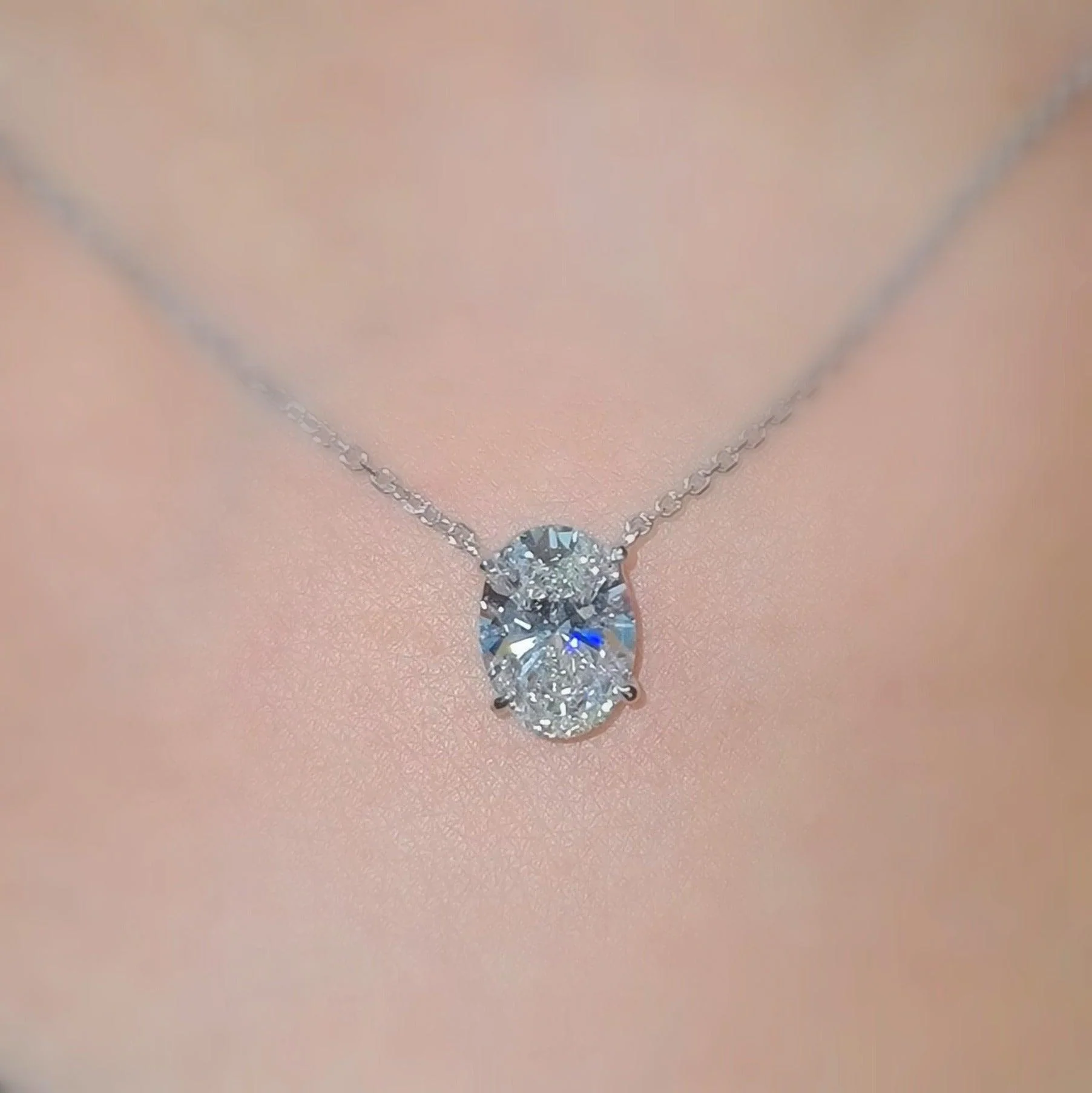IGI Certified Oval Diamond Solitaire Pendant Necklace for Women in 18k Gold - Image 3