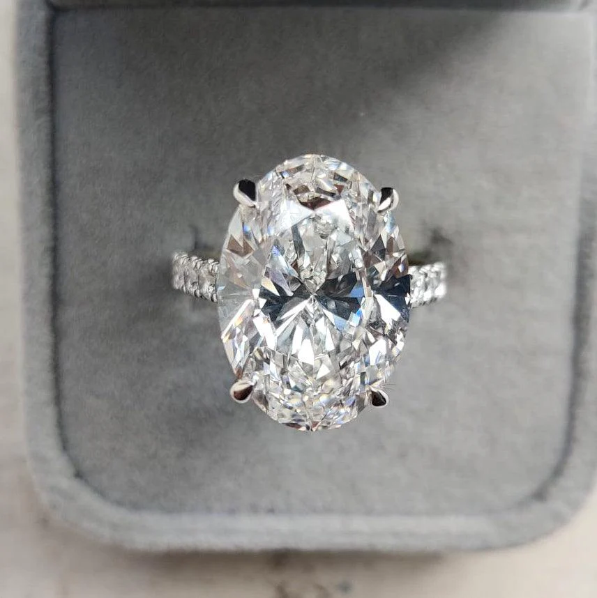 11.00CT IGI Certified Oval Lab Diamond Engagement Ring in Platinum - Image 2