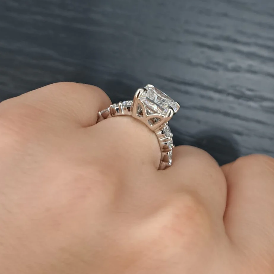 Clearance E/VS 5.09Ct IGI Certified Radiant Cut Diamond Engagement Ring In Platinum - Image 2