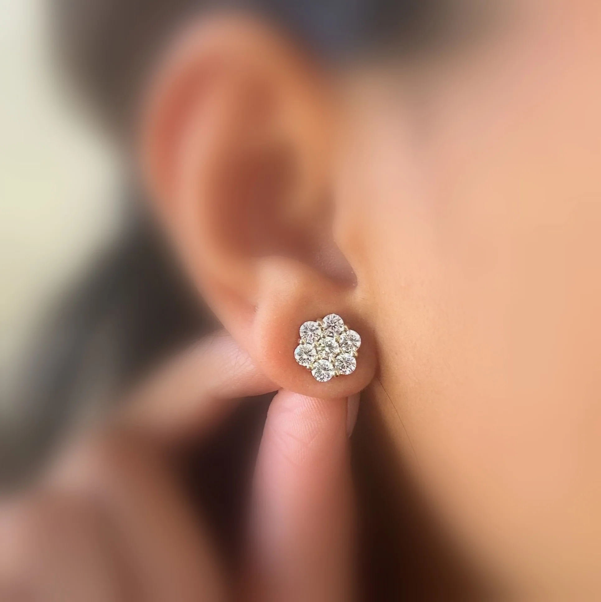 4.60Ct D/VS Lab Diamond Cluster Earrings in White Gold - Image 3
