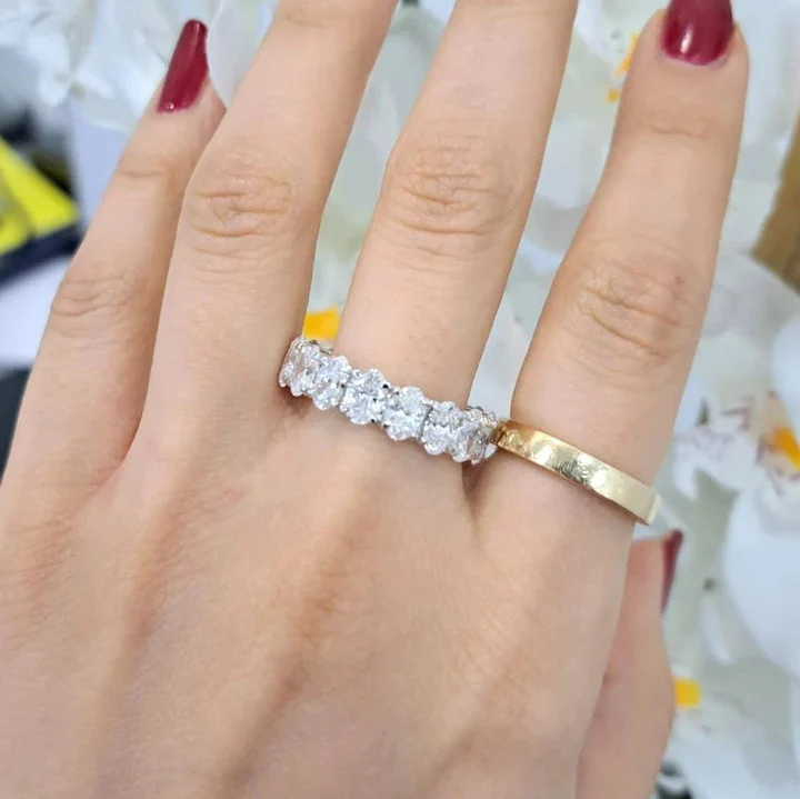 Last Piece ! D-E/VS 4.00Ct-6.00Ct OVAL DIAMOND FULL ETERNITY RING IN PLATINUM - Image 7
