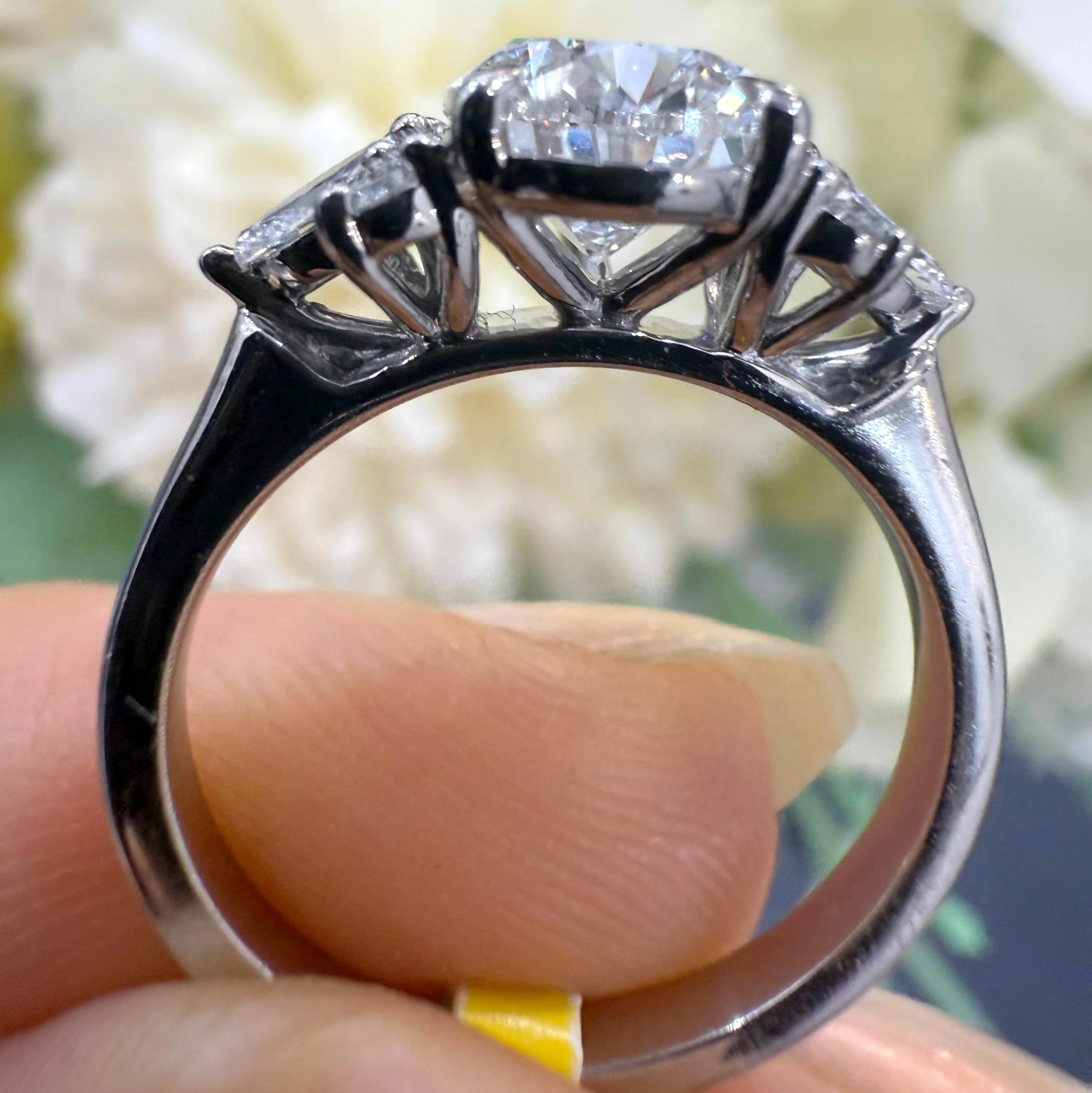 2.00CT IGI Certified Lab Pear Diamond Engagement Ring with Side Stones in Platinum - Image 4