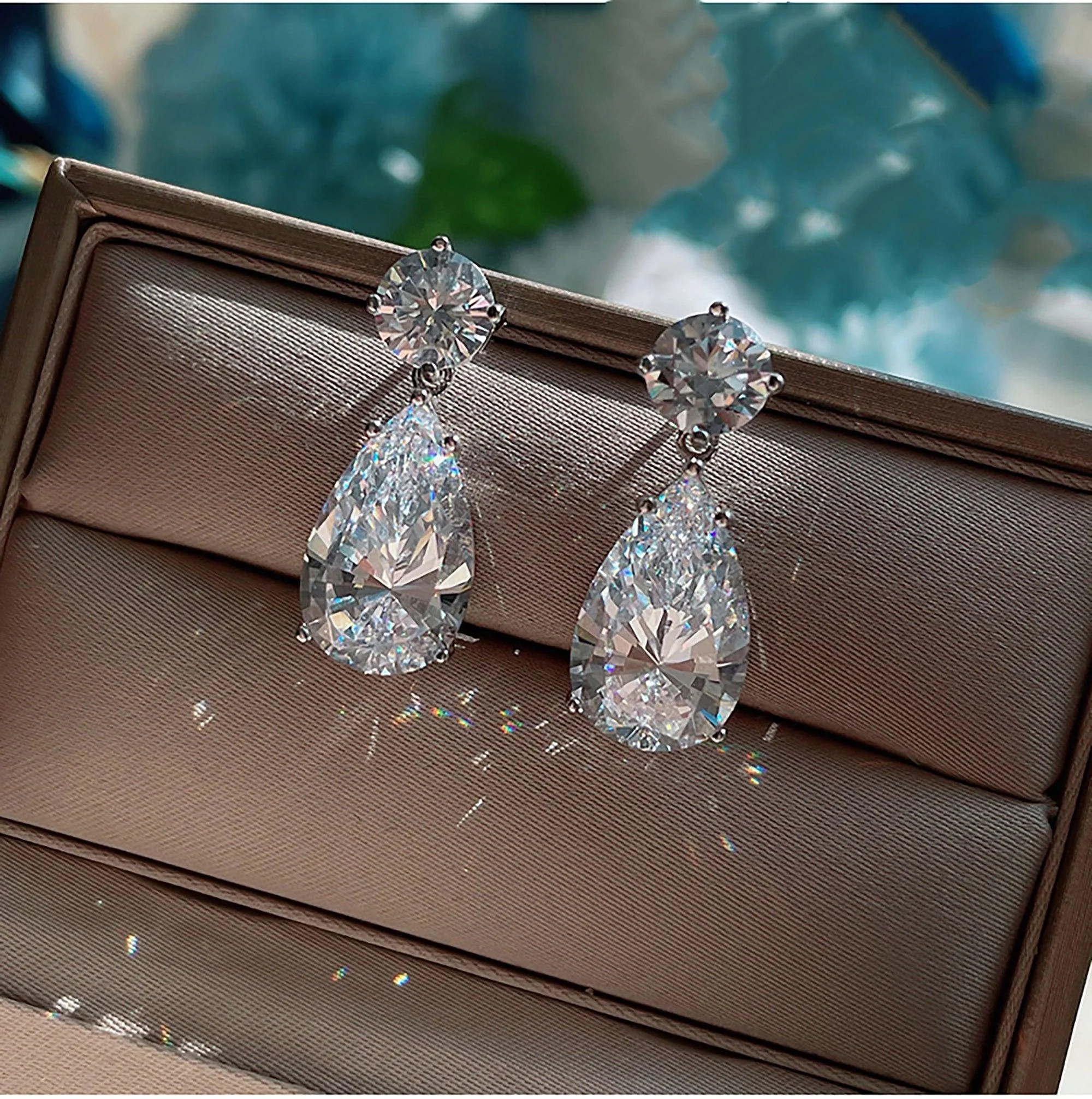 IGI Certified 6.00 Carat Pear & Round Diamond Drop and Dangle Earrings in Platinum - Image 4