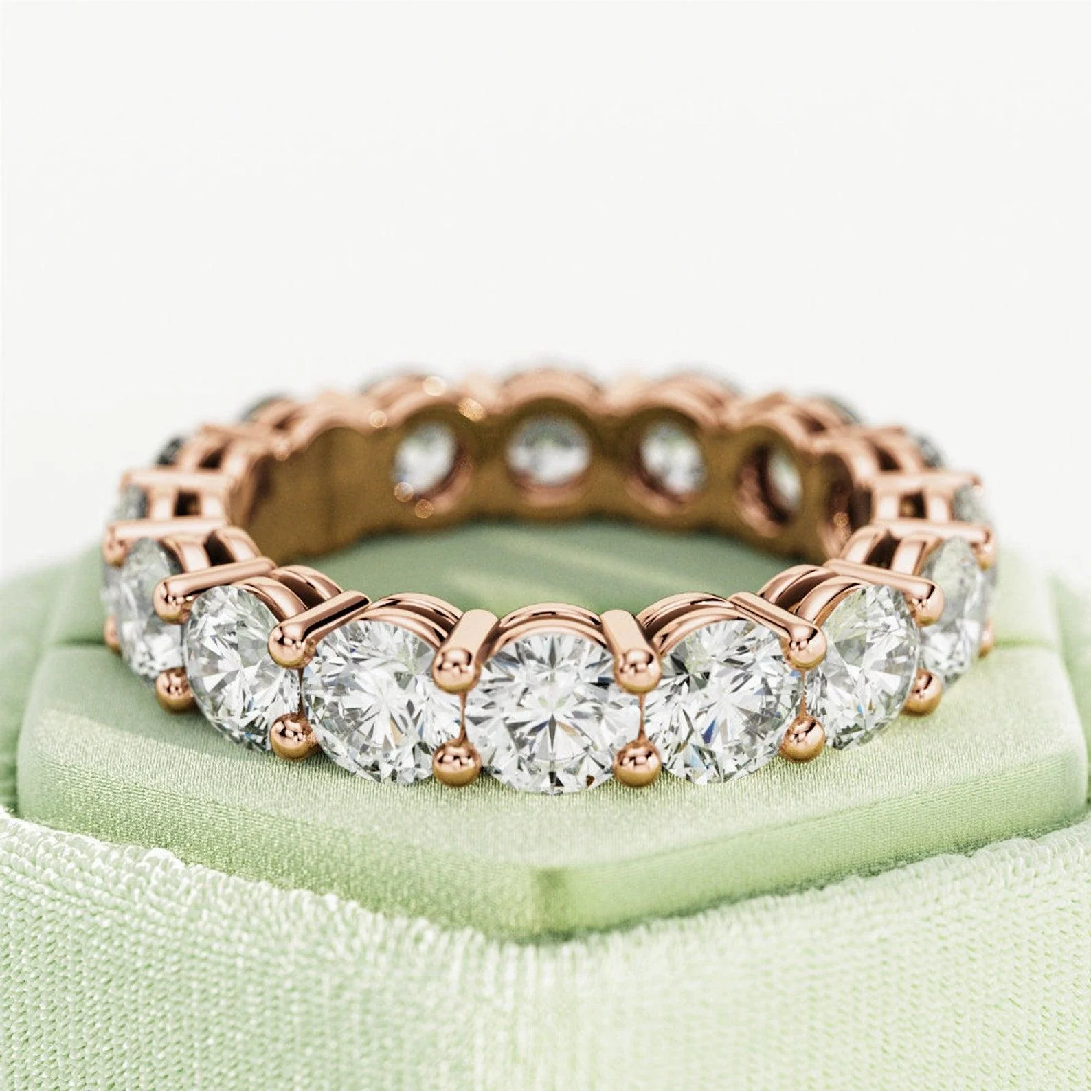 Round Diamond Claw Set Full Eternity Ring for Women's - 3.00Carat - 6.00Carat - D/VVS - Image 4