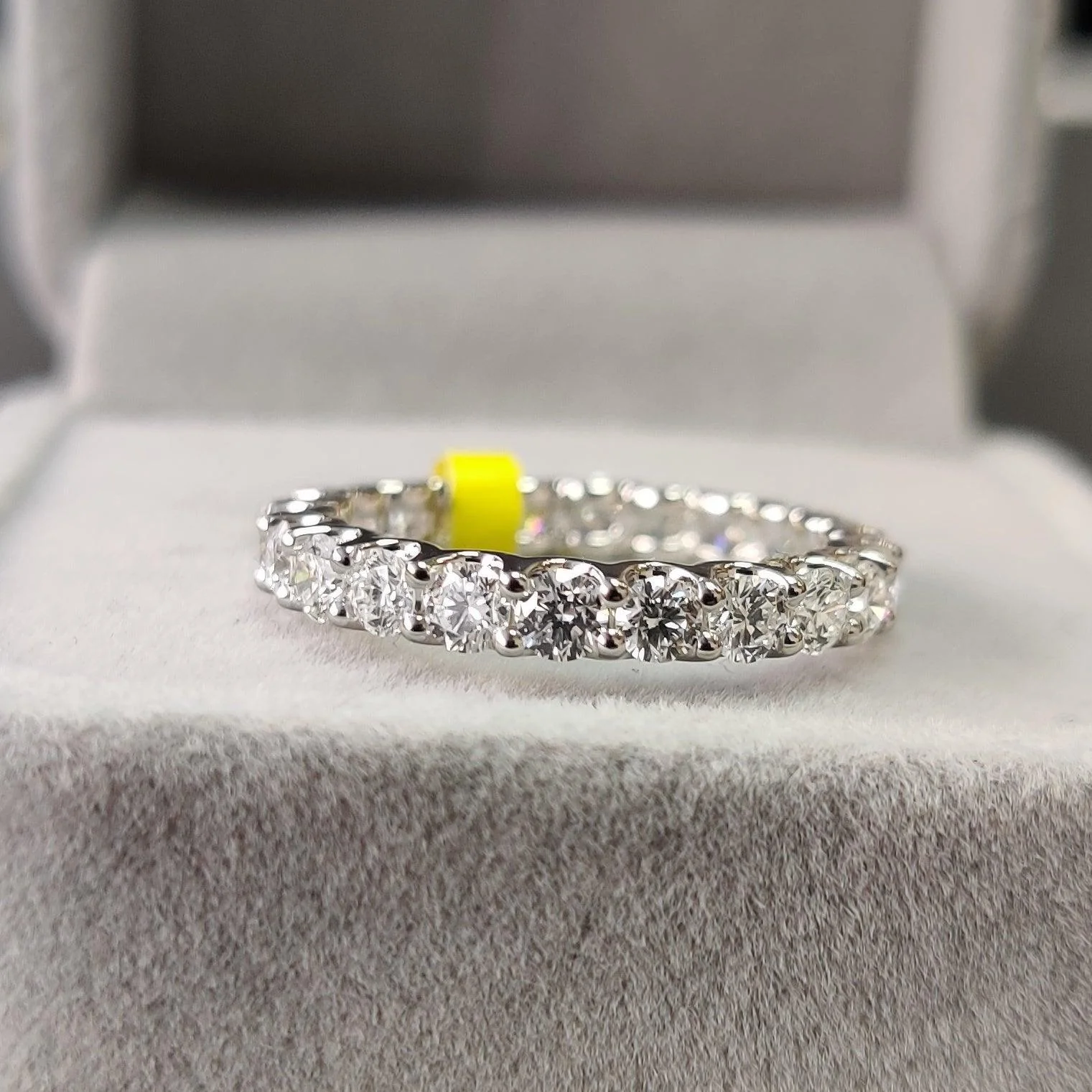 Round Diamond U Prong Full Eternity Ring for Women's - 2.00Carat - D/VVS - Image 3